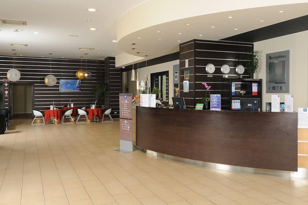 IH Hoteles Milano Gioia Exterior foto