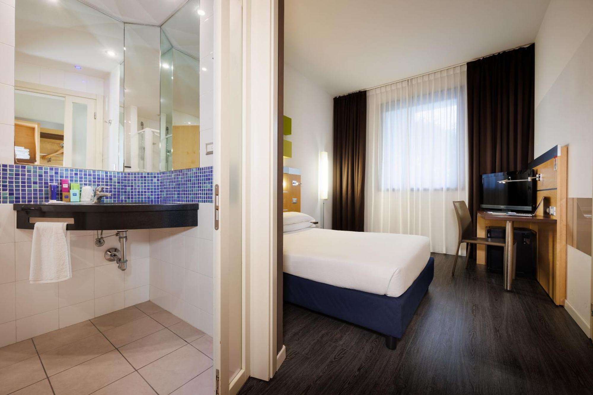 IH Hoteles Milano Gioia Exterior foto
