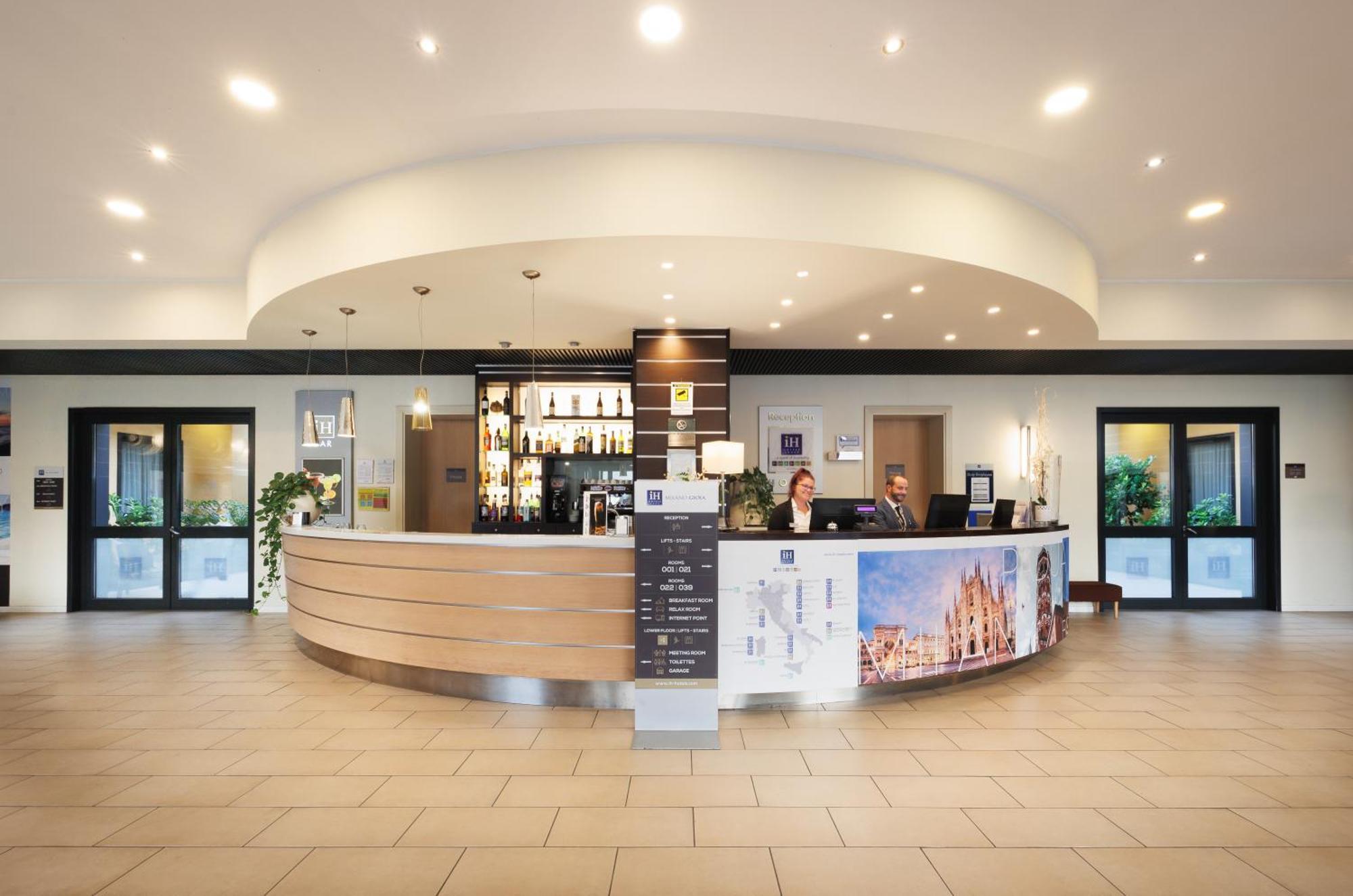 IH Hoteles Milano Gioia Exterior foto