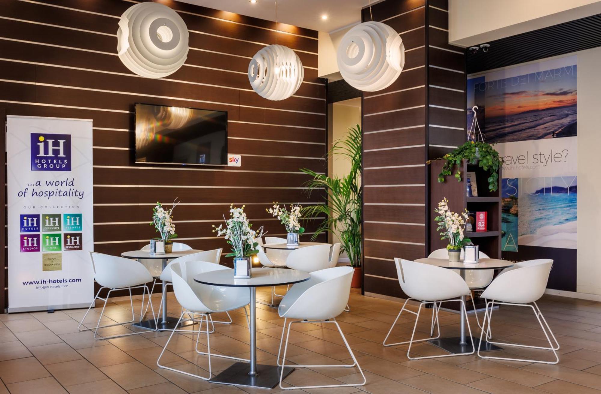 IH Hoteles Milano Gioia Exterior foto