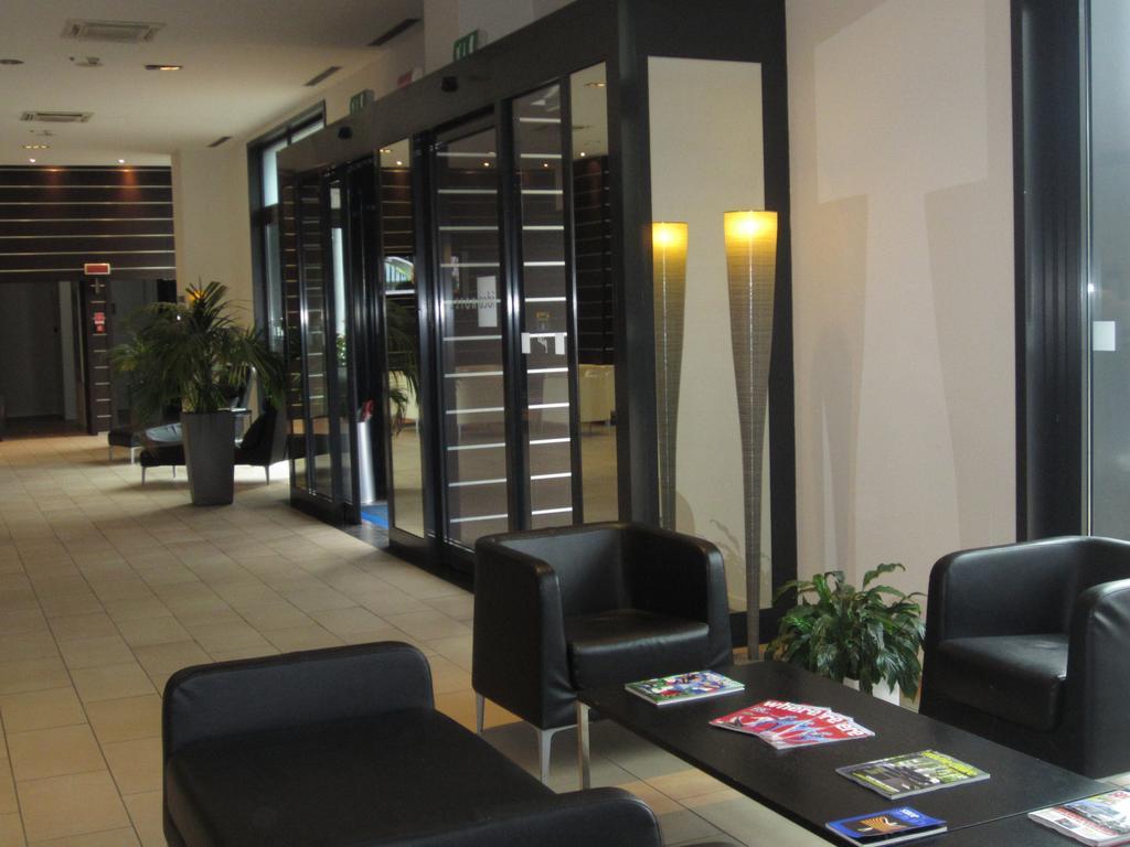 IH Hoteles Milano Gioia Exterior foto