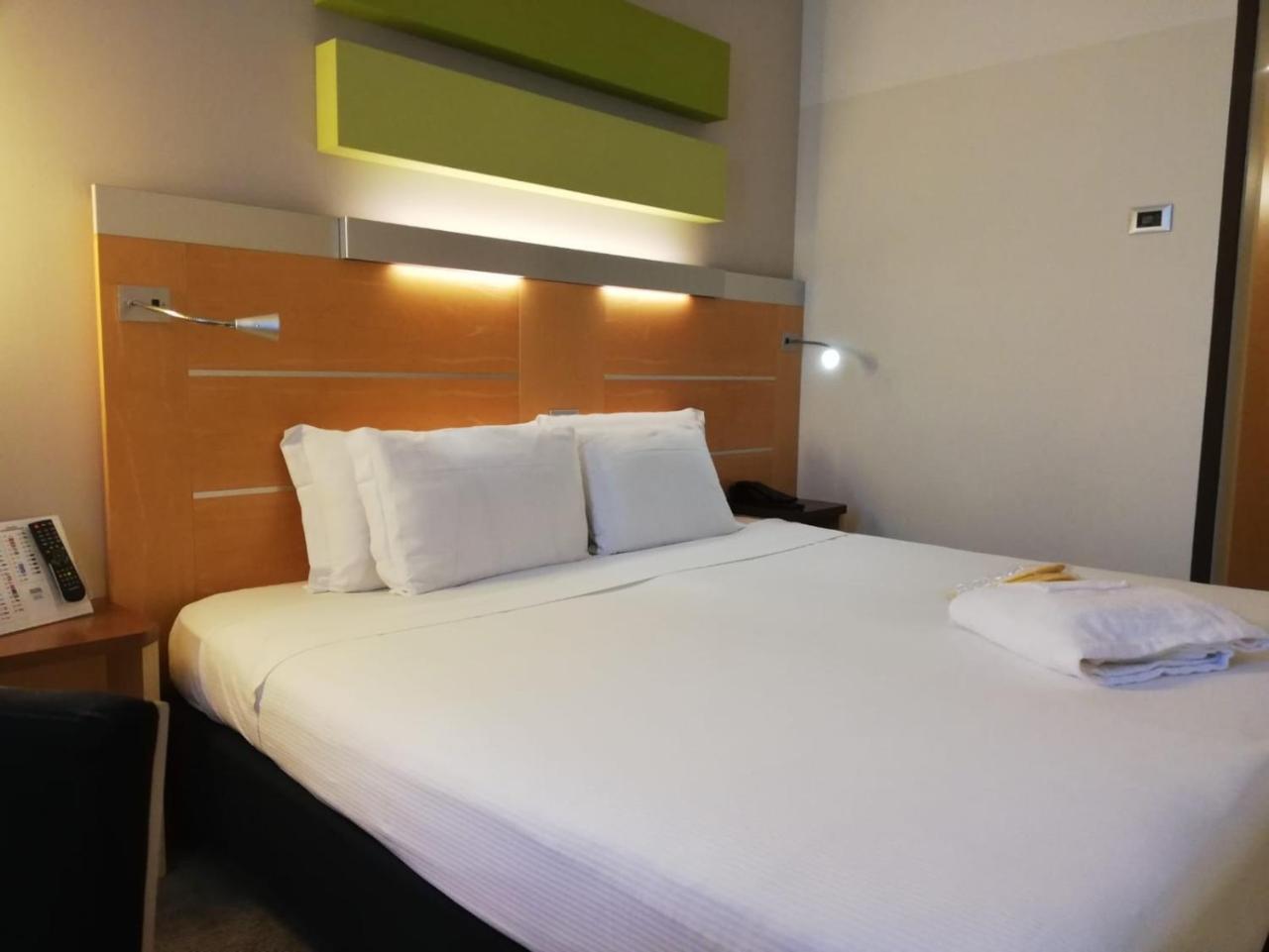 IH Hoteles Milano Gioia Exterior foto