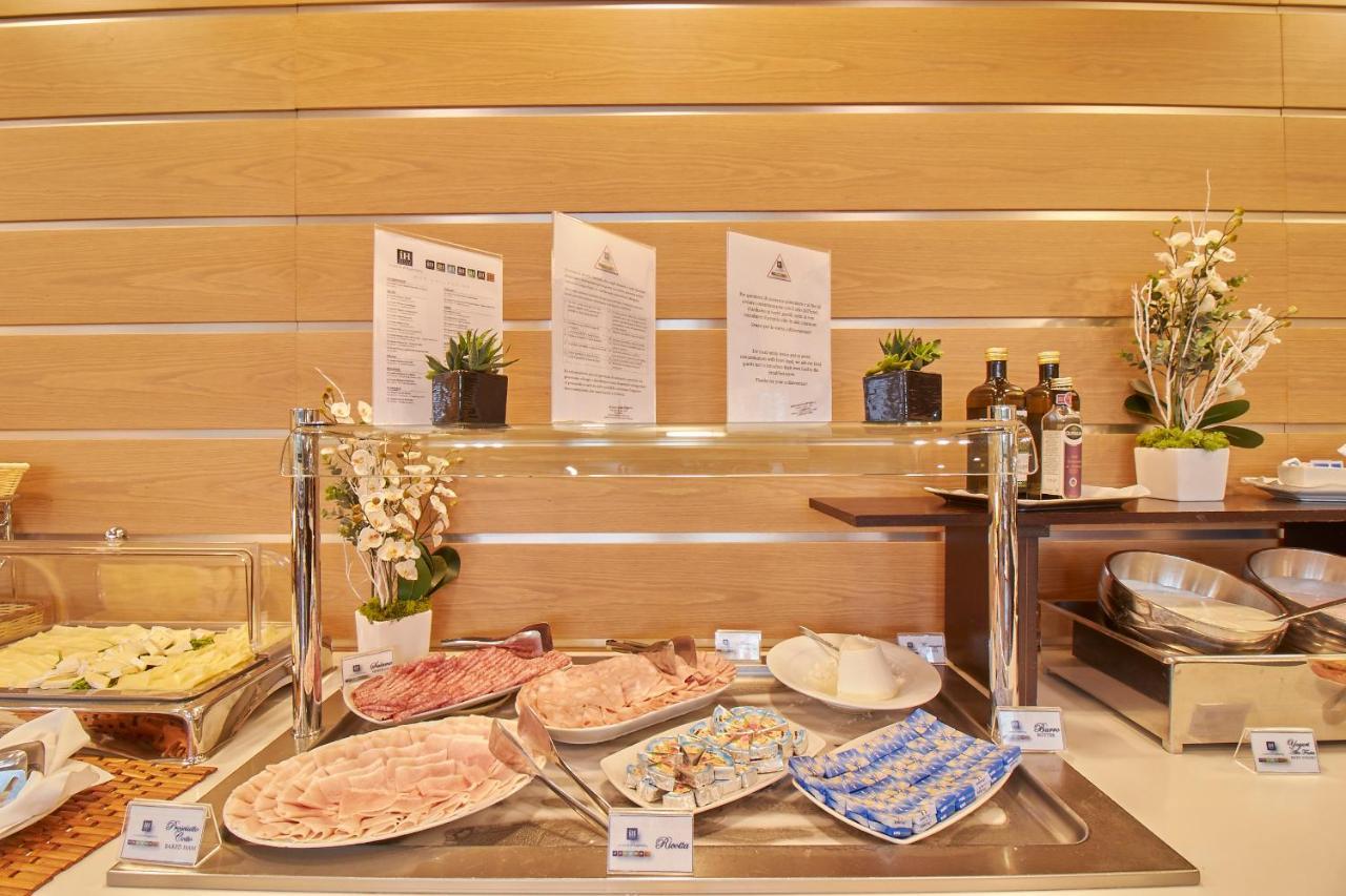 IH Hoteles Milano Gioia Exterior foto